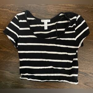 Black and white stripped crop top size m